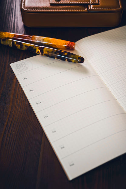 019 TRAVELER'S Free Diary - Weekly + Memo