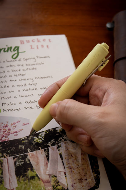 Gel Pen Uni-ball ONE - Banana