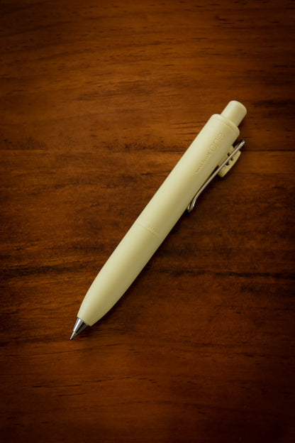 Gel Pen Uni-ball ONE - Banana