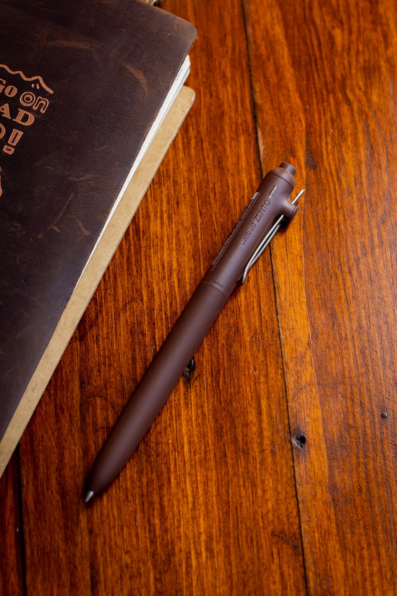 Uni-Ball Zento - Umber 0.7mm