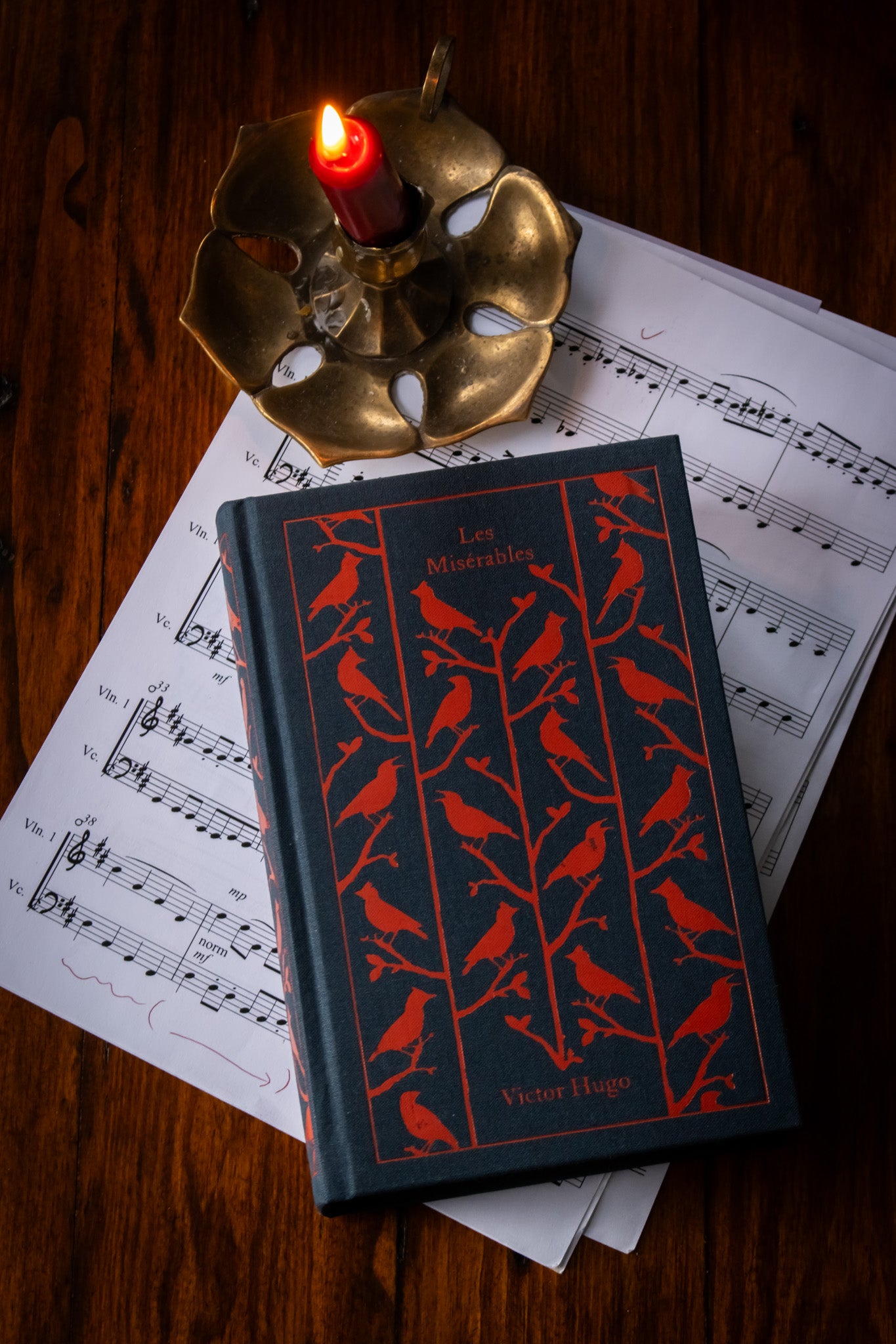 Les Miserables (Clothbound)