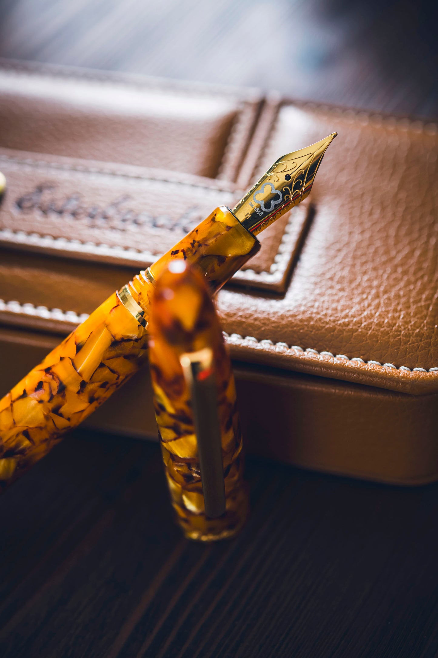 Estie Honeycomb - Gold Trim