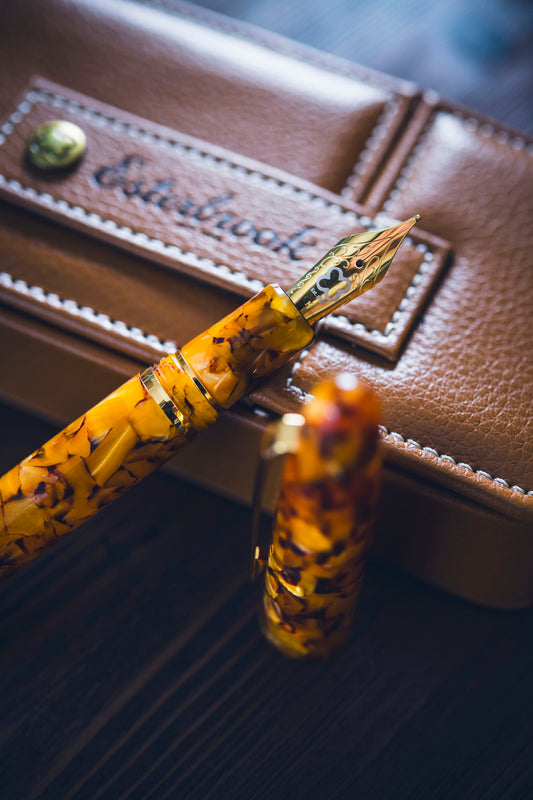 Estie Honeycomb - Gold Trim