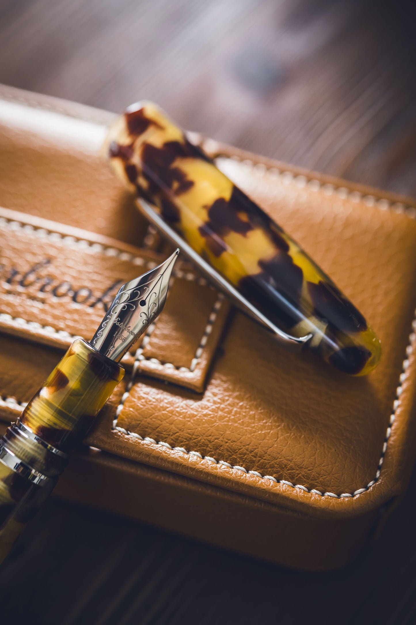 Estie Tortoise - Chrome Trim