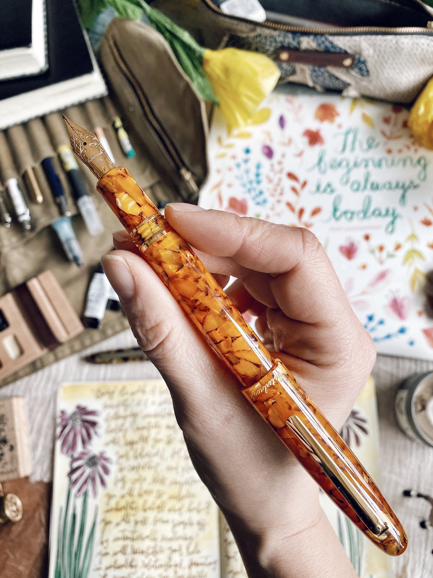 Estie Honeycomb - Gold Trim