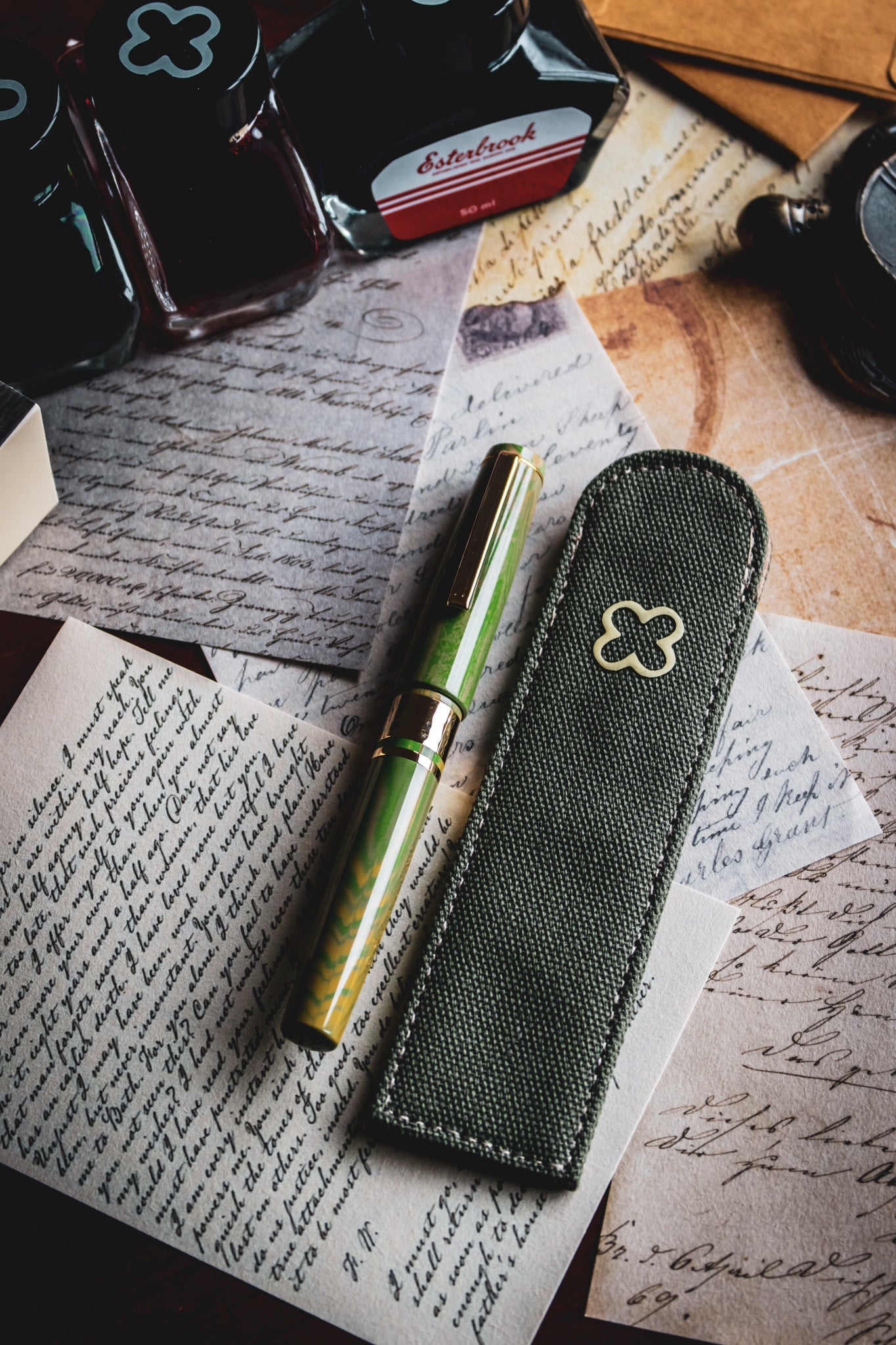 Canvas Sleeve - Army Green