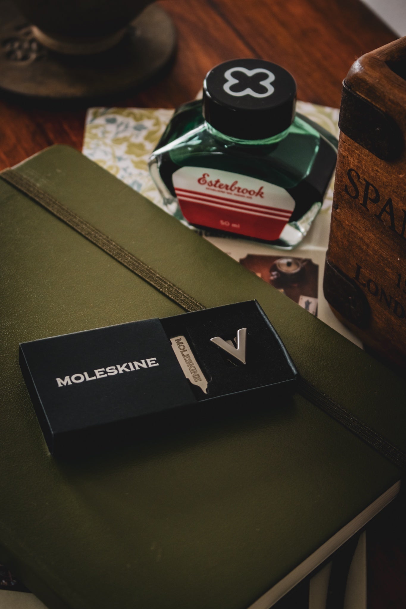 Moleskine Pins V Silver